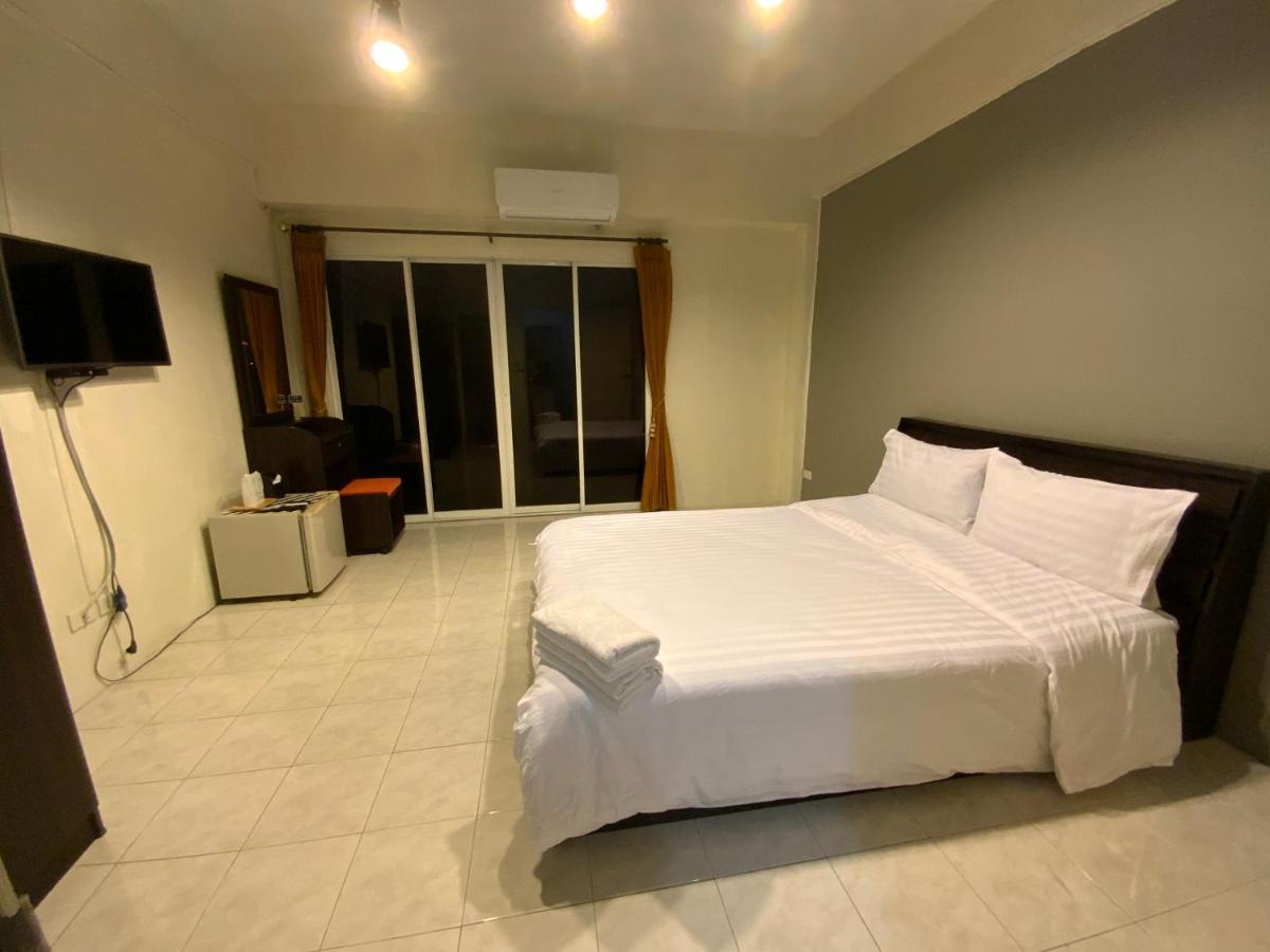 Uh Hostel Банг Саен Экстерьер фото